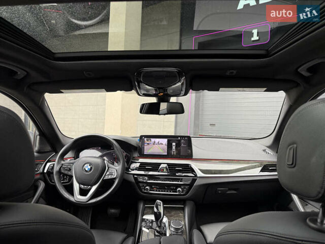 Серый БМВ 5 Серия, объемом двигателя 3 л и пробегом 4 тыс. км за 46000 $, фото 17 на Automoto.ua