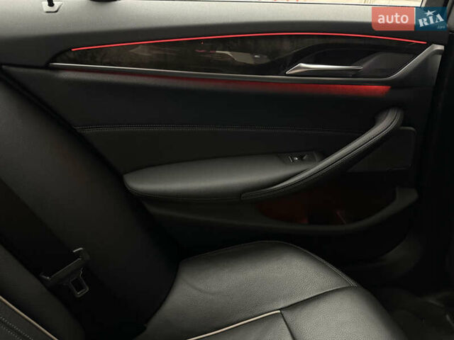 Сірий БМВ 5 Серія, об'ємом двигуна 3 л та пробігом 4 тис. км за 45000 $, фото 18 на Automoto.ua