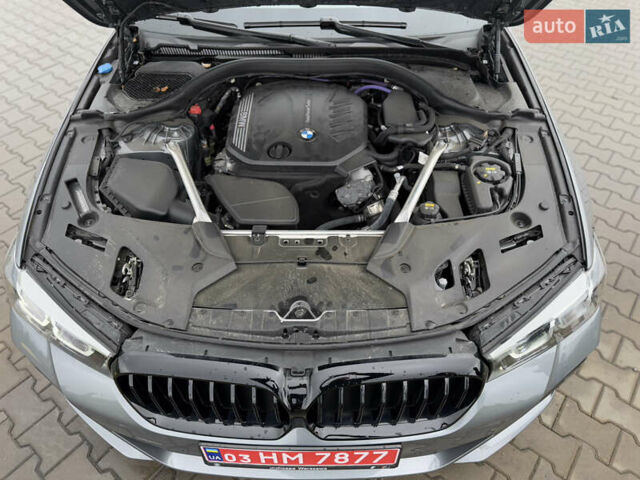 Серый БМВ 5 Серия, объемом двигателя 2 л и пробегом 27 тыс. км за 58700 $, фото 144 на Automoto.ua