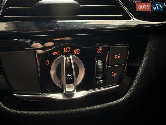 Серый БМВ 5 Серия, объемом двигателя 3 л и пробегом 4 тыс. км за 46000 $, фото 28 на Automoto.ua