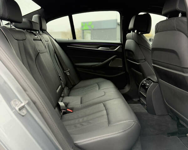 Серый БМВ 5 Серия, объемом двигателя 2 л и пробегом 27 тыс. км за 58700 $, фото 102 на Automoto.ua