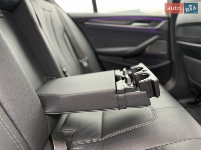 Серый БМВ 5 Серия, объемом двигателя 2 л и пробегом 27 тыс. км за 58700 $, фото 105 на Automoto.ua