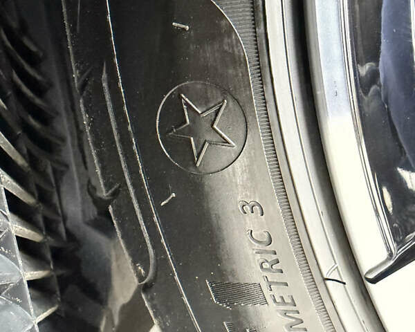 Серый БМВ 5 Серия, объемом двигателя 3 л и пробегом 205 тыс. км за 42800 $, фото 30 на Automoto.ua