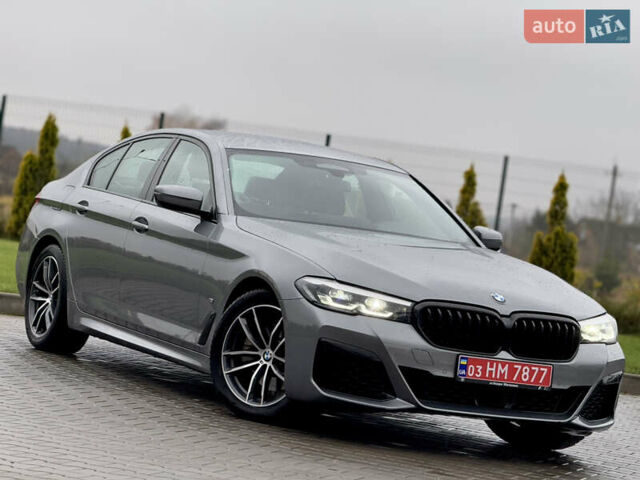 Серый БМВ 5 Серия, объемом двигателя 2 л и пробегом 27 тыс. км за 58700 $, фото 1 на Automoto.ua