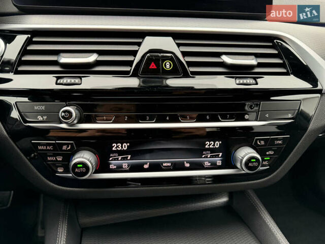 Серый БМВ 5 Серия, объемом двигателя 3 л и пробегом 205 тыс. км за 42800 $, фото 58 на Automoto.ua