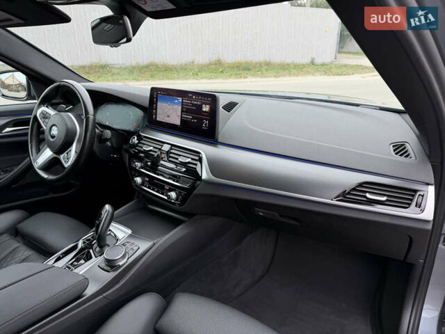 Серый БМВ 5 Серия, объемом двигателя 3 л и пробегом 205 тыс. км за 42800 $, фото 39 на Automoto.ua