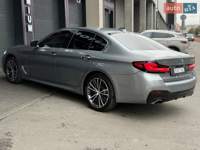 Сірий БМВ 5 Серія, об'ємом двигуна 3 л та пробігом 4 тис. км за 45000 $, фото 4 на Automoto.ua