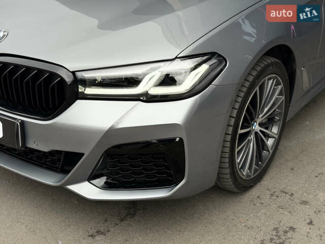 Сірий БМВ 5 Серія, об'ємом двигуна 3 л та пробігом 4 тис. км за 45000 $, фото 9 на Automoto.ua