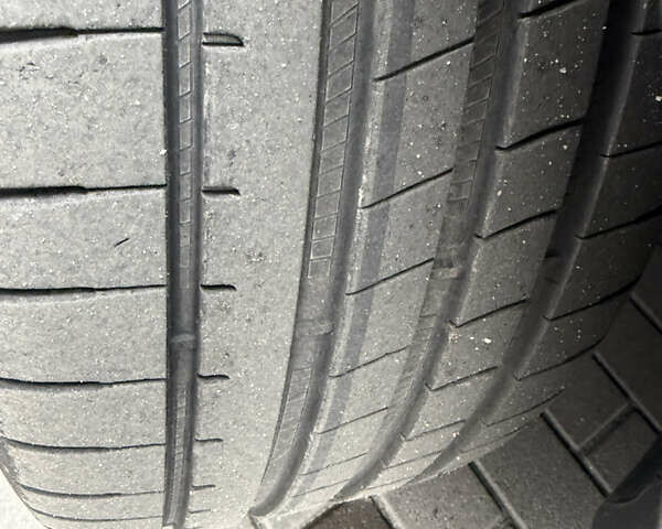 Серый БМВ 5 Серия, объемом двигателя 3 л и пробегом 205 тыс. км за 42800 $, фото 29 на Automoto.ua