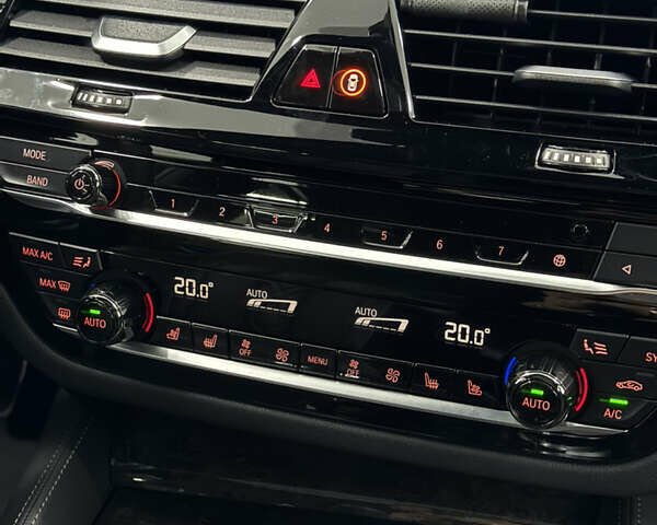 БМВ 5 Серия 2023 в Одессе на Automoto.ua Серый БМВ 5 Серия, объемом двигателя 3 л и пробегом 28 тыс. км за 56900 $, фото 21 на Automoto.ua