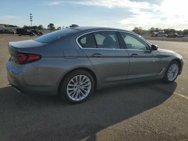 БМВ 5 Серия 2023 в Киеве на Automoto.ua Серый БМВ 5 Серия, объемом двигателя 2 л и пробегом 16 тыс. км за 9800 $, фото 2 на Automoto.ua