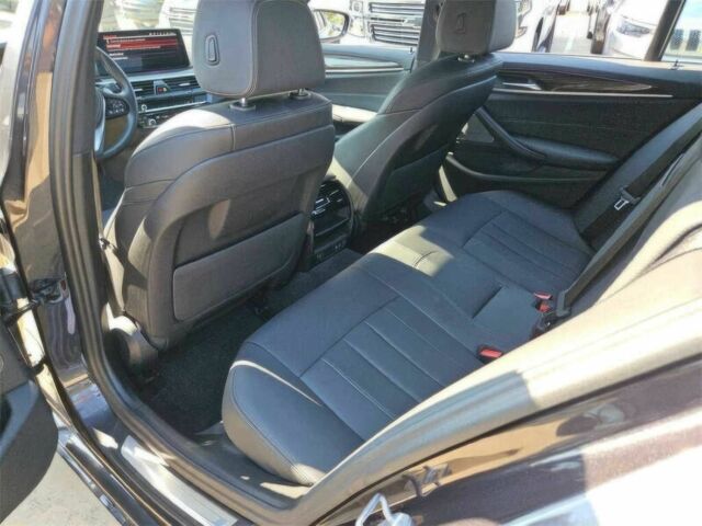 БМВ 5 Серия 2023 в Кропивницком (Кировограде) на Automoto.ua Серый БМВ 5 Серия, объемом двигателя 2 л и пробегом 10 тыс. км за 22600 $, фото 9 на Automoto.ua