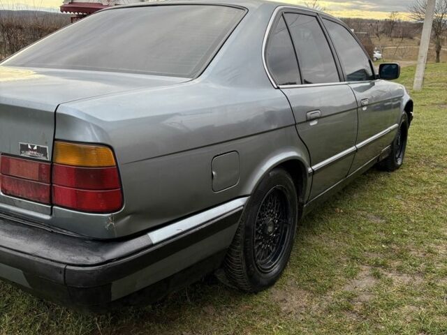 Серый БМВ 5 Серия, объемом двигателя 2.4 л и пробегом 248 тыс. км за 5000 $, фото 3 на Automoto.ua