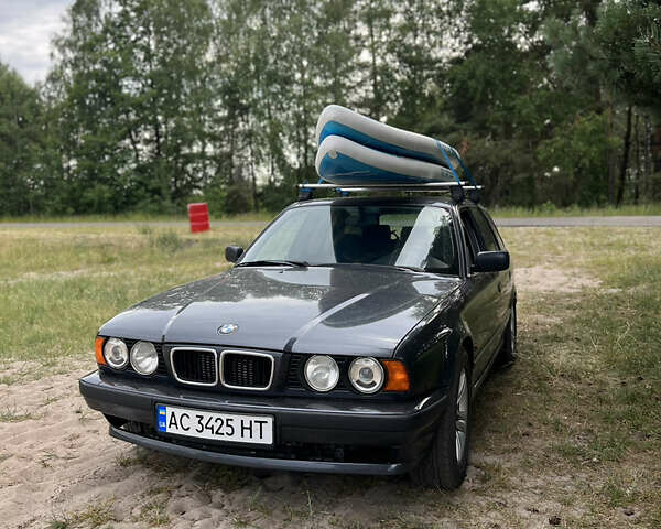 Серый БМВ 5 Серия, объемом двигателя 2.5 л и пробегом 330 тыс. км за 4900 $, фото 17 на Automoto.ua