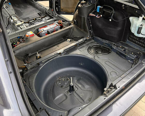 Серый БМВ 5 Серия, объемом двигателя 2.5 л и пробегом 330 тыс. км за 4900 $, фото 14 на Automoto.ua