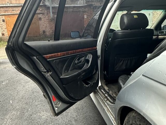 Сірий БМВ 5 Серія, об'ємом двигуна 2.5 л та пробігом 254 тис. км за 2600 $, фото 8 на Automoto.ua