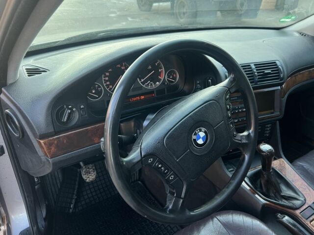 Серый БМВ 5 Серия, объемом двигателя 2 л и пробегом 290 тыс. км за 3300 $, фото 12 на Automoto.ua