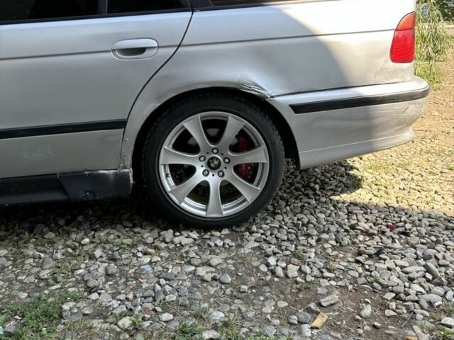 Серый БМВ 5 Серия, объемом двигателя 2.5 л и пробегом 300 тыс. км за 3500 $, фото 2 на Automoto.ua