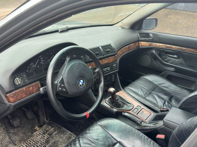 Сірий БМВ 5 Серія, об'ємом двигуна 2.5 л та пробігом 254 тис. км за 2600 $, фото 6 на Automoto.ua