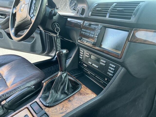 Серый БМВ 5 Серия, объемом двигателя 2 л и пробегом 290 тыс. км за 3300 $, фото 18 на Automoto.ua