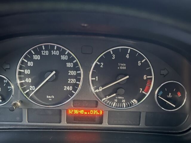 Серый БМВ 5 Серия, объемом двигателя 2 л и пробегом 324 тыс. км за 3700 $, фото 2 на Automoto.ua