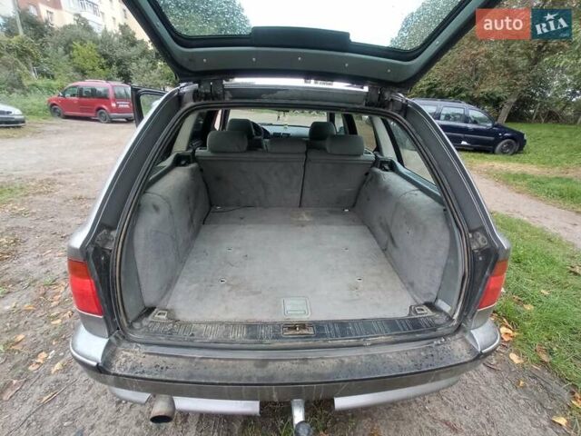 Серый БМВ 5 Серия, объемом двигателя 2.5 л и пробегом 350 тыс. км за 3500 $, фото 7 на Automoto.ua