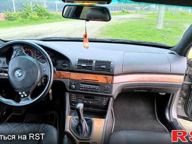 Серый БМВ 5 Серия, объемом двигателя 2.5 л и пробегом 350 тыс. км за 4000 $, фото 9 на Automoto.ua