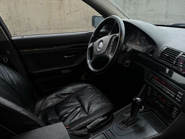 Серый БМВ 5 Серия, объемом двигателя 2.9 л и пробегом 350 тыс. км за 2950 $, фото 4 на Automoto.ua