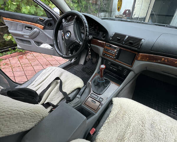 Серый БМВ 5 Серия, объемом двигателя 3 л и пробегом 360 тыс. км за 4500 $, фото 11 на Automoto.ua