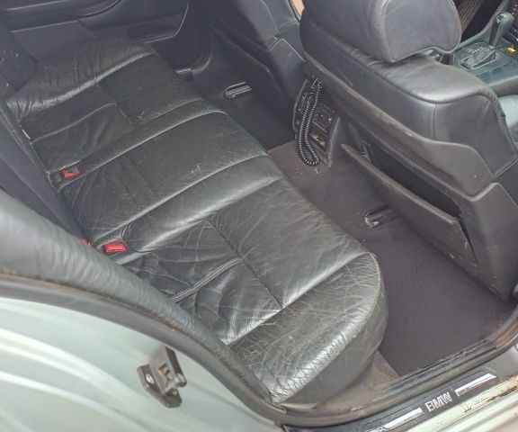 Серый БМВ 5 Серия, объемом двигателя 3 л и пробегом 500 тыс. км за 2500 $, фото 6 на Automoto.ua