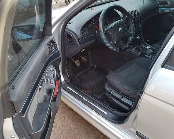 Сірий БМВ 5 Серія, об'ємом двигуна 2.5 л та пробігом 320 тис. км за 4500 $, фото 11 на Automoto.ua