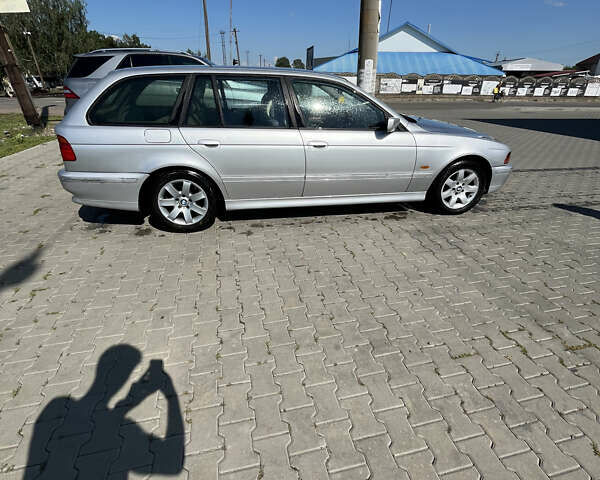 Серый БМВ 5 Серия, объемом двигателя 3 л и пробегом 360 тыс. км за 4500 $, фото 1 на Automoto.ua