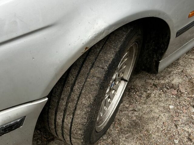 Сірий БМВ 5 Серія, об'ємом двигуна 2.5 л та пробігом 366 тис. км за 2600 $, фото 13 на Automoto.ua