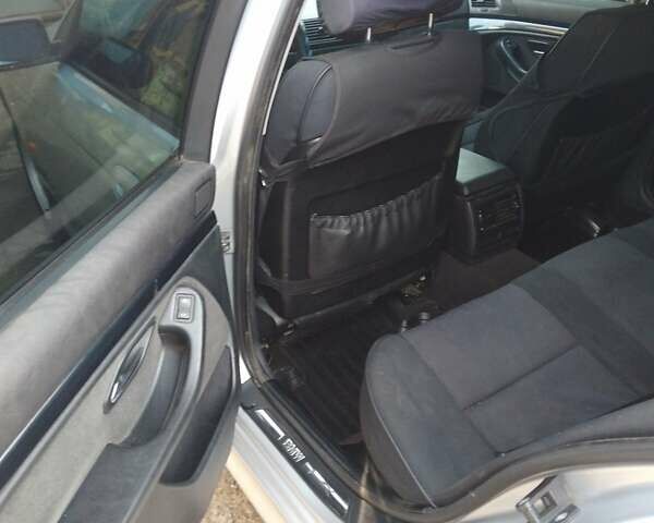 Сірий БМВ 5 Серія, об'ємом двигуна 2.5 л та пробігом 320 тис. км за 4500 $, фото 10 на Automoto.ua