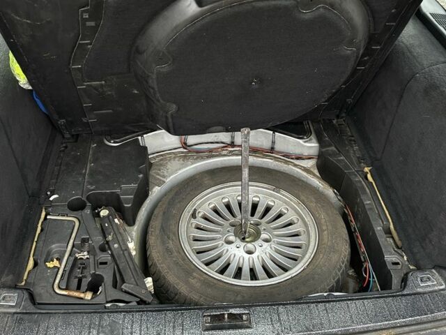 Сірий БМВ 5 Серія, об'ємом двигуна 2.5 л та пробігом 366 тис. км за 2600 $, фото 9 на Automoto.ua