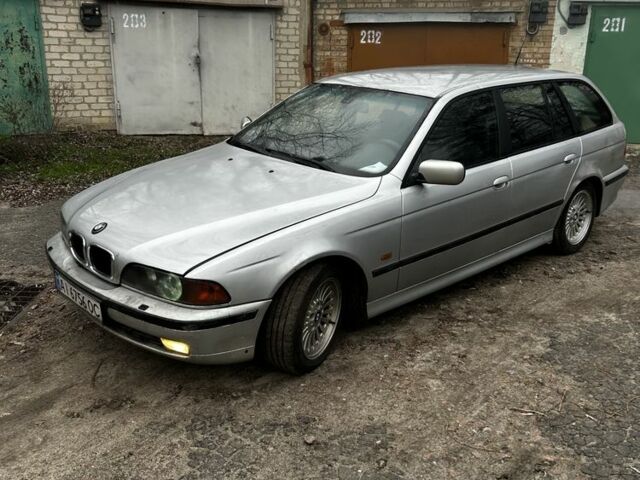 Сірий БМВ 5 Серія, об'ємом двигуна 2.5 л та пробігом 366 тис. км за 2600 $, фото 1 на Automoto.ua