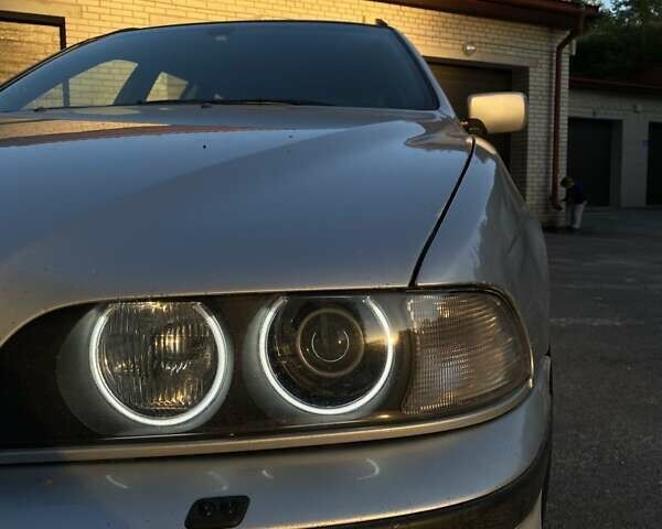 Серый БМВ 5 Серия, объемом двигателя 2.93 л и пробегом 401 тыс. км за 3800 $, фото 6 на Automoto.ua