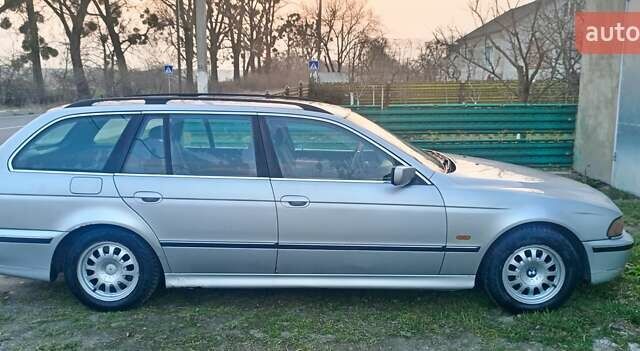 Серый БМВ 5 Серия, объемом двигателя 2.5 л и пробегом 400 тыс. км за 3300 $, фото 4 на Automoto.ua