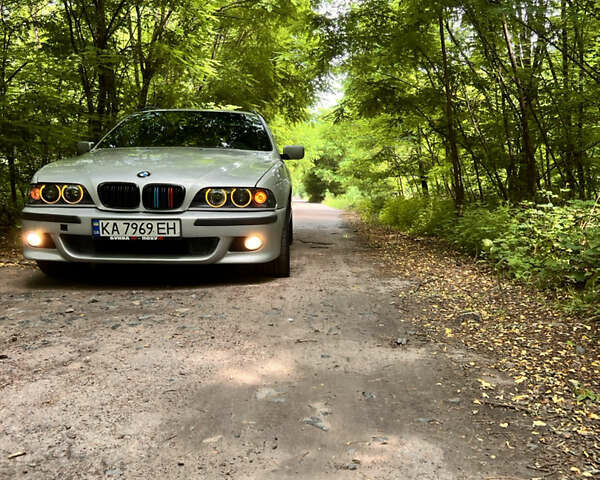 Серый БМВ 5 Серия, объемом двигателя 3 л и пробегом 420 тыс. км за 5000 $, фото 15 на Automoto.ua