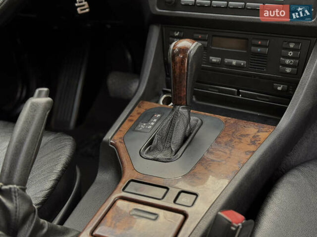 БМВ 5 Серия 2000 в Ивано-Франковске на Automoto.ua Серый БМВ 5 Серия, объемом двигателя 3 л и пробегом 340 тыс. км за 5400 $, фото 14 на Automoto.ua