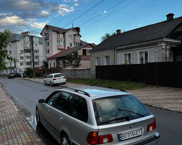 Сірий БМВ 5 Серія, об'ємом двигуна 3 л та пробігом 404 тис. км за 4100 $, фото 1 на Automoto.ua