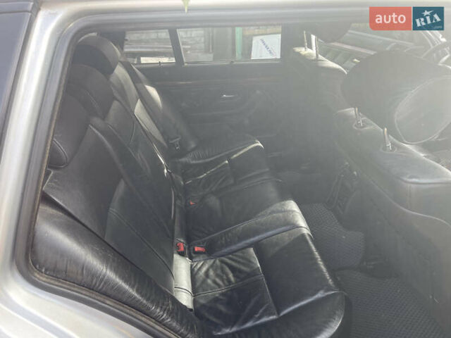 Серый БМВ 5 Серия, объемом двигателя 2.93 л и пробегом 400 тыс. км за 4150 $, фото 7 на Automoto.ua