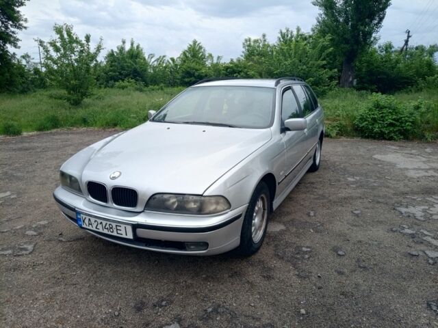 Серый БМВ 5 Серия, объемом двигателя 2.9 л и пробегом 420 тыс. км за 3200 $, фото 2 на Automoto.ua