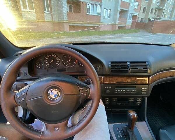 Серый БМВ 5 Серия, объемом двигателя 2.93 л и пробегом 401 тыс. км за 3800 $, фото 8 на Automoto.ua