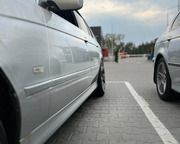 Серый БМВ 5 Серия, объемом двигателя 3 л и пробегом 420 тыс. км за 5000 $, фото 5 на Automoto.ua