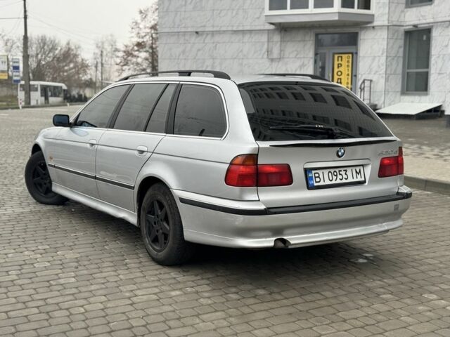 Серый БМВ 5 Серия, объемом двигателя 2 л и пробегом 300 тыс. км за 2750 $, фото 5 на Automoto.ua