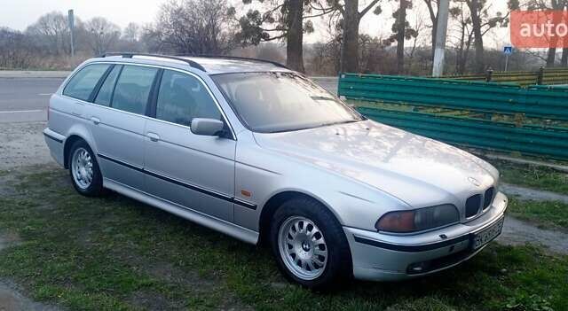 Серый БМВ 5 Серия, объемом двигателя 2.5 л и пробегом 400 тыс. км за 3300 $, фото 3 на Automoto.ua