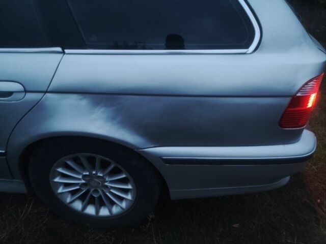 Серый БМВ 5 Серия, объемом двигателя 2 л и пробегом 500 тыс. км за 3100 $, фото 7 на Automoto.ua