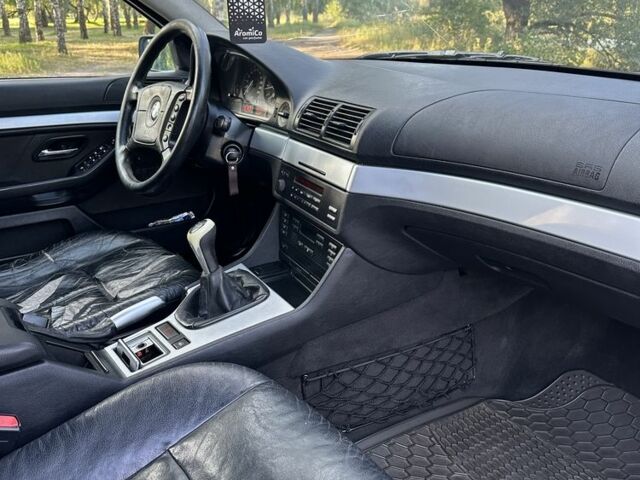 Серый БМВ 5 Серия, объемом двигателя 2.5 л и пробегом 373 тыс. км за 2000 $, фото 4 на Automoto.ua