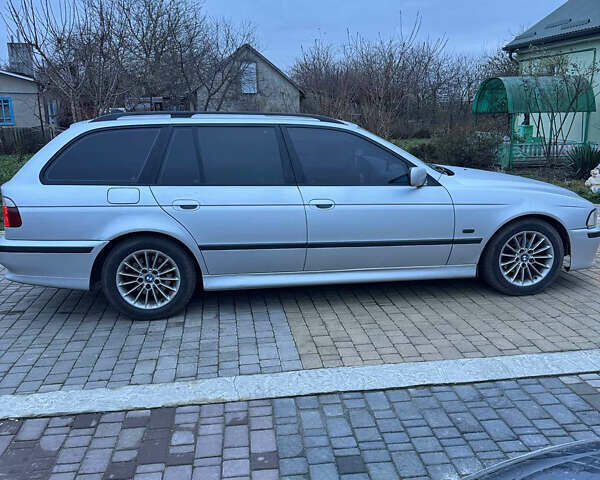 Сірий БМВ 5 Серія, об'ємом двигуна 3 л та пробігом 420 тис. км за 4850 $, фото 2 на Automoto.ua